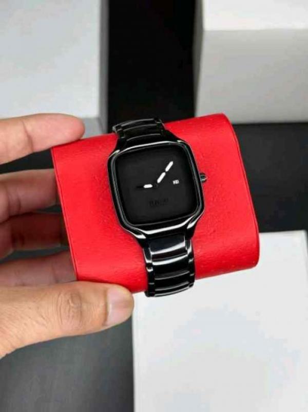 RAD_0 True Square Black Watch