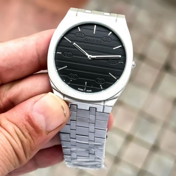 Gucc.i Slim Edition Silver Black Watch